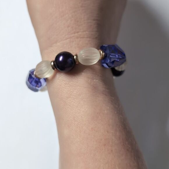 41 Purple Clear Faceted Black and Gold Beaded Bracelet - Picture 3 of 4